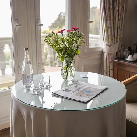 Le Manoir Des Impressionnistes - Bord De 4* 옹플뢰르