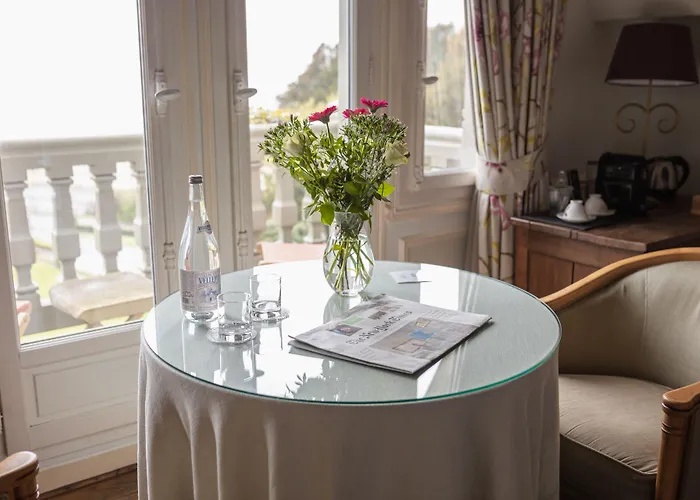 Le Manoir Des Impressionnistes - Bord De Hotel 4*