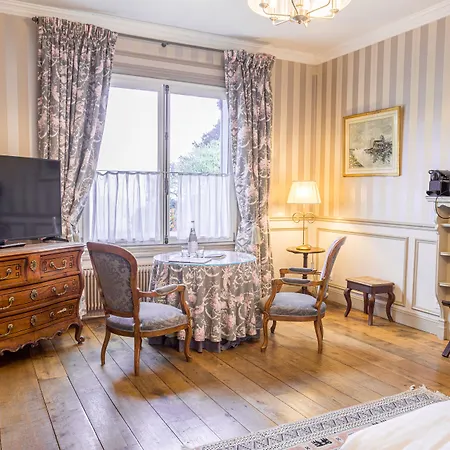 Le Manoir Des Impressionnistes - Bord De מלון