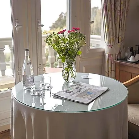 Le Manoir Des Impressionnistes - Bord De Отель 4*