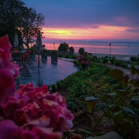 Le Manoir Des Impressionnistes - Bord De 4* Ονφλέρ